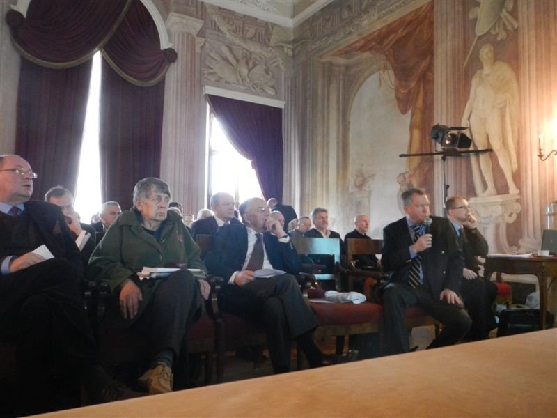 Nowa Konstytucja uchwalona